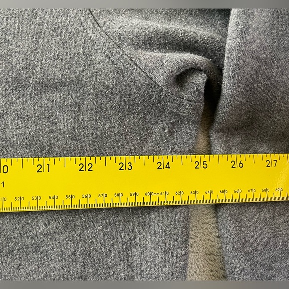 Nike Swoosh Grey Crewneck Sweatshirt Mens XL Embroidered Logo - Picture 6 of 14